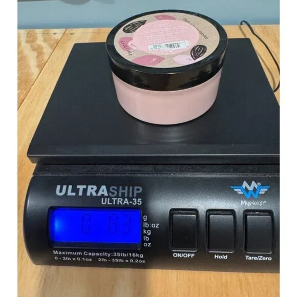 Bath & Body Works Almond & Vanilla Whipped Body Butter 6.5 oz 185 g - Picture 3 of 3